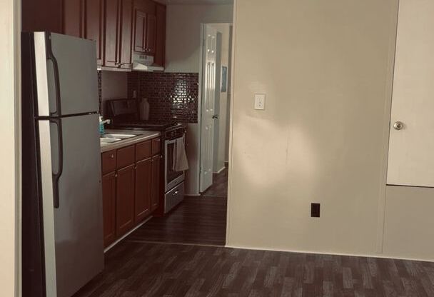 1 bed, 1 bath, 420 sqft, $750, Unit 189A