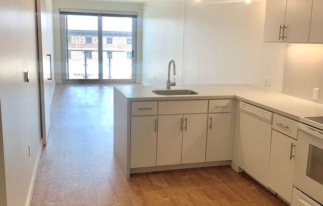 1 bed, 1 bath, 674 sqft, $1,395, Unit 510