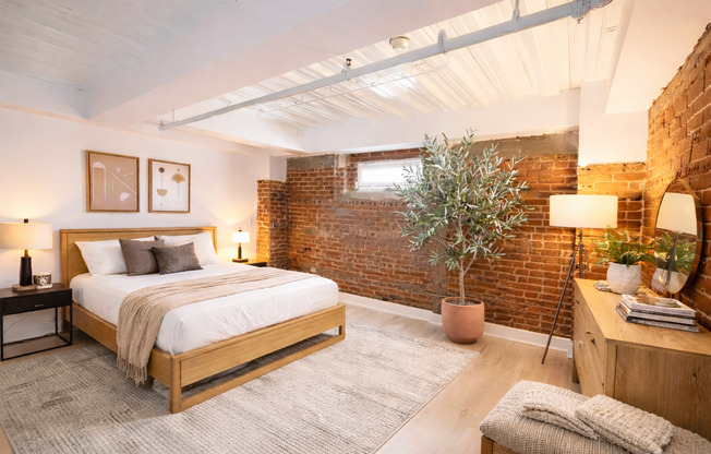 2 beds, 2 baths, 1,172 sqft, $5,250, Unit 1013