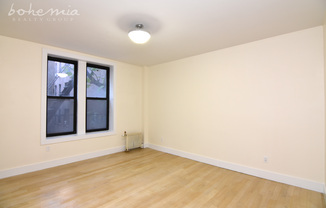 1 bed, 1 bath, $2,350, Unit B3