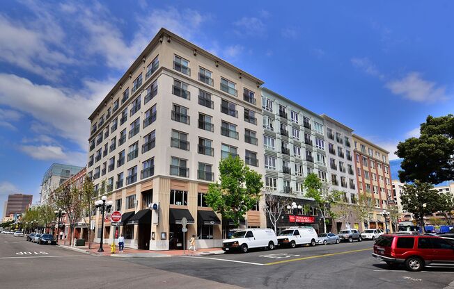 Fully Furnished and Highly Upgraded Corporate, Vacation or Long-term Gaslamp Quarter 1 Bedroom!