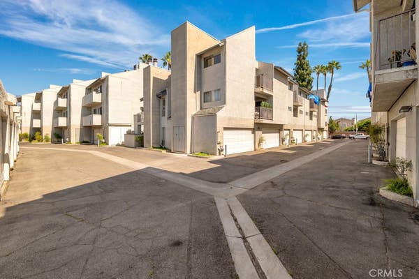 20155 KESWICK ST