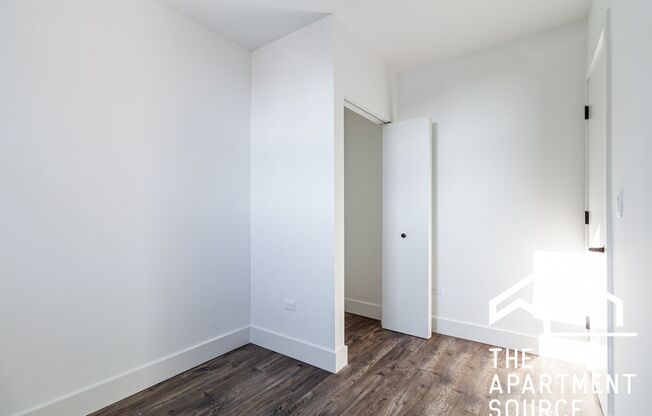 Gut-rehabbed 1 bedroom in Uptown!