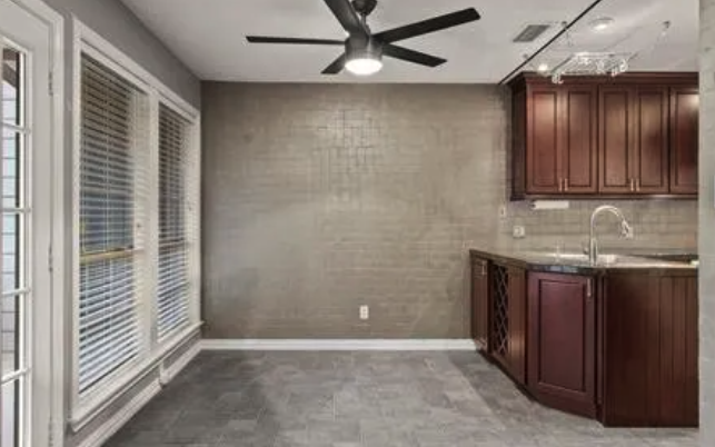 4067 Beltway Dr