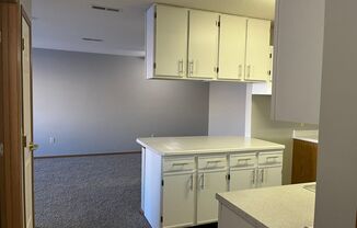 2 beds, 1 bath, 1,000 sqft, $1,000, Unit 3430-204