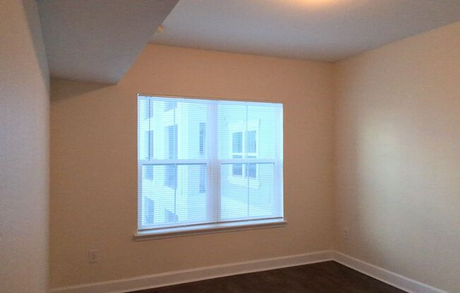 1 bed, 1 bath, $1,475, Unit # 3060