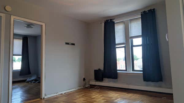199 20 32 AVE