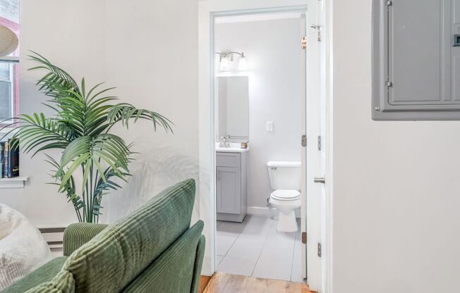 2 beds, 1 bath, $1,325, Unit D Buildng 308F