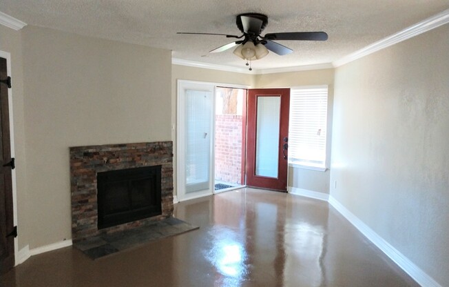 $1495 – 2 Bed / 1 Bath Condominium in central Arlington
