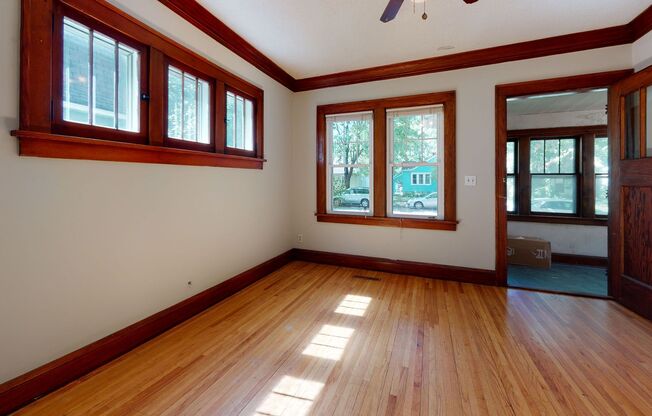 Affordable 5-Bedroom House / Close to U of M Campus