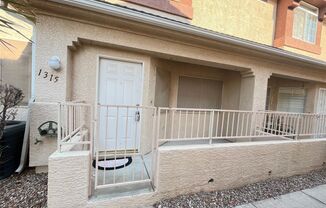 3 Bedroom 2.5 Bathroom Townhouse near Summerlin!