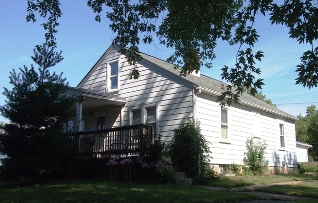 3 bedroom, 1 bath Home - Available August 2025!