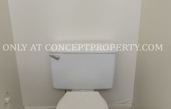 2 beds, 1.5 baths, 1,040 sqft, $1,299, Unit 19