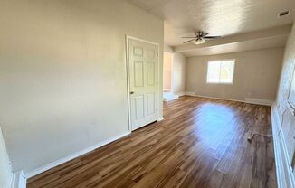 3 beds, 1 bath, $1,100