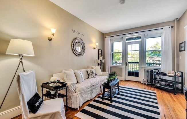 238 S HUNTINGTON AVE