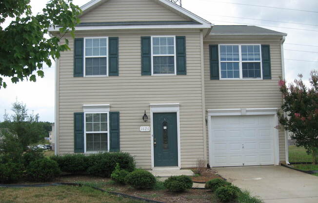 3 beds, 2.5 baths, $1,750