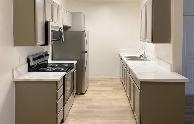 2 beds, 2 baths, 937 sqft, $1,750