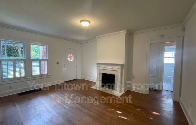 506 PAGE AVE NE
