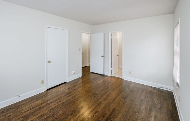 4 beds, 2.5 baths, $2,450