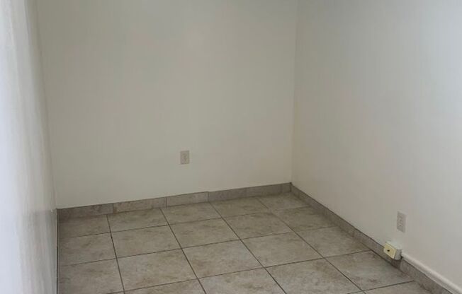 2 beds, 1 bath, $1,750, Unit 105D