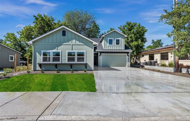 Beautifully finished 3 bedroom, 2 1/2 bath, two story town home in Boise with two car garage! Near 36th and State St.