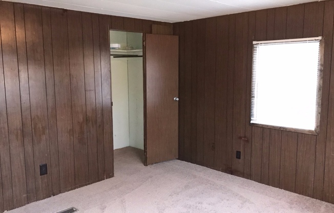 2 beds, 1 bath, $600