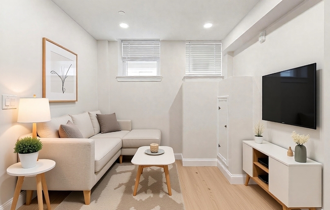 19 BARTLETT PL