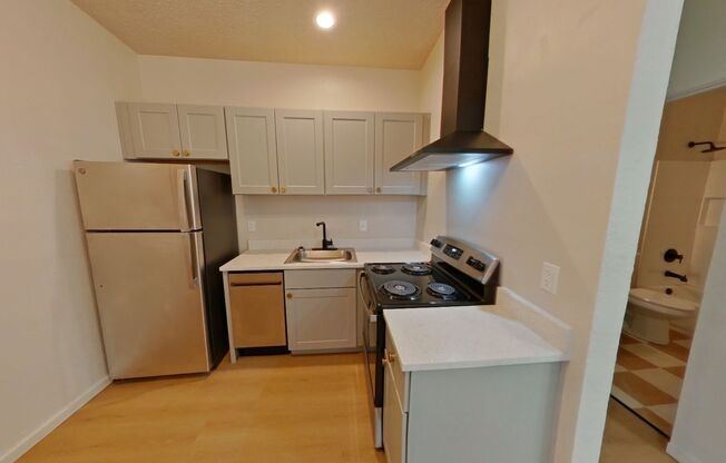 1 bed, 1 bath, 697 sqft, $800, Unit 29B Bedroom 2