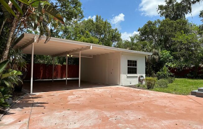 Great 4 Bedroom Mid-Century Home on 1/4 Acre in Rock Lake