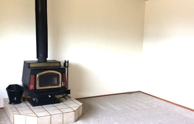 3 BDRM/1 BATH RAMBLER WITH PARTIAL SOUND VIEW!
