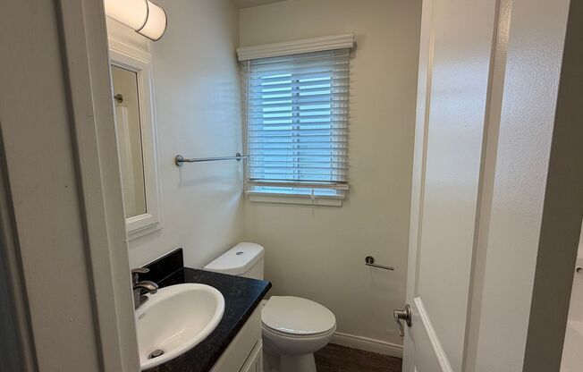 2 beds, 1 bath, 875 sqft, $2,585, Unit M-519A