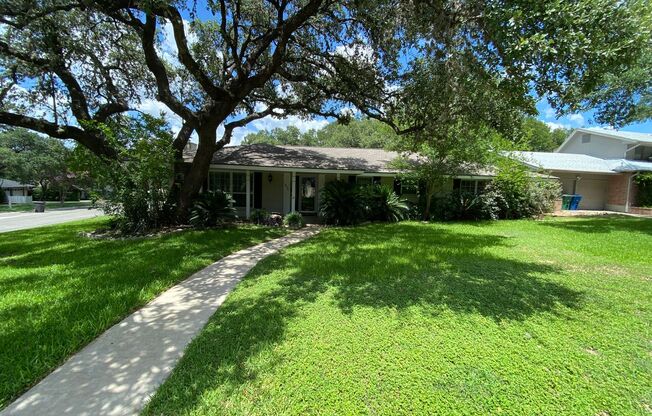 July Move-In Special - Fabulous 4/2 single story on large corner lot ~ great location!