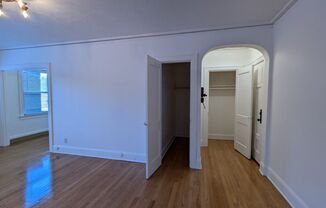 Studio, 1 bath, 525 sqft, $1,299, Unit 103