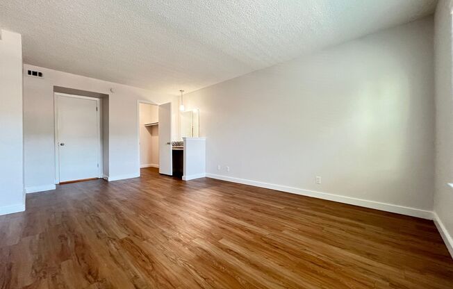 1 bed, 1 bath, 750 sqft, $1,050, Unit ABB-2-211