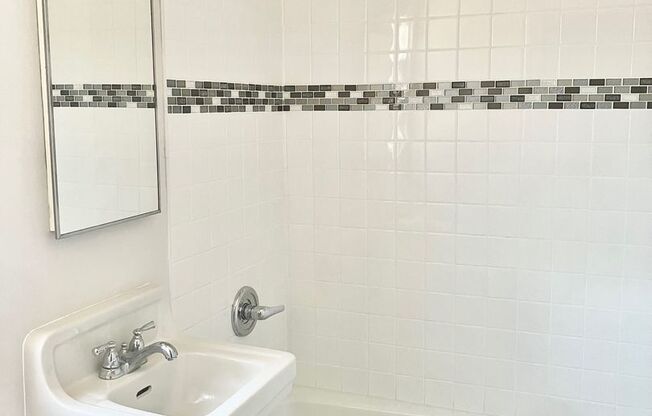 Studio, 1 bath, 450 sqft, $1,495