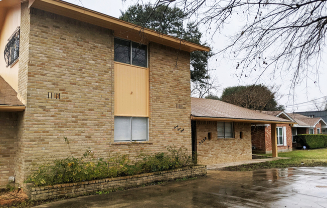 2330 BLOSSOM DR