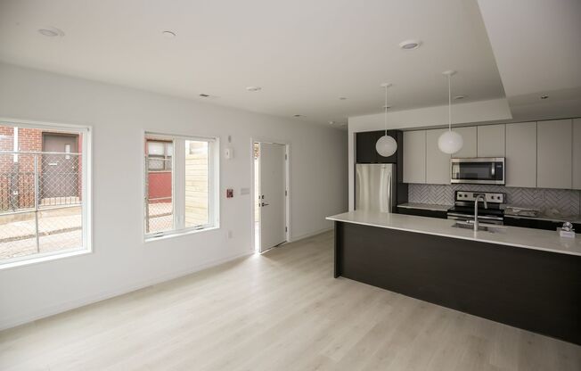 1 bed, 1 bath, 650 sqft, $1,495, Unit 1250 - B
