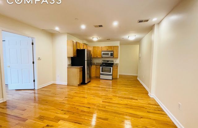 2 beds, 1 bath, 50,717 sqft, $3,475, Unit 1G