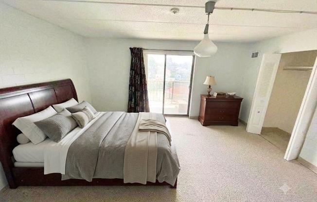 175 Quincy Shore Dr
