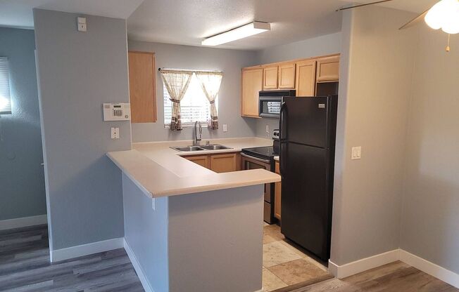 2 beds, 2 baths, $1,295