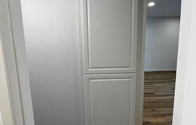 2 beds, 2 baths, 950 sqft, $2,175, Unit 18