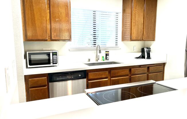 2 beds, 2 baths, 992 sqft, $2,355, Unit 165 (Furnished)