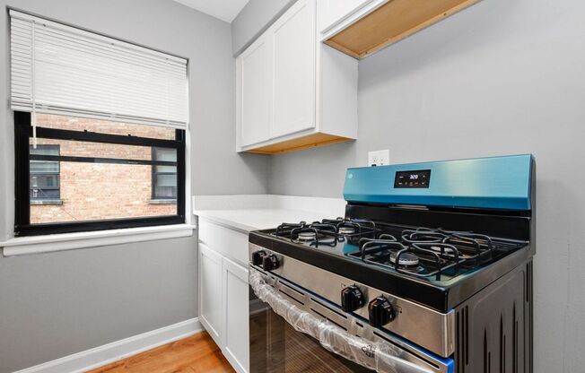 1 bed, 1 bath, 650 sqft, $2,595, Unit 10222-B1