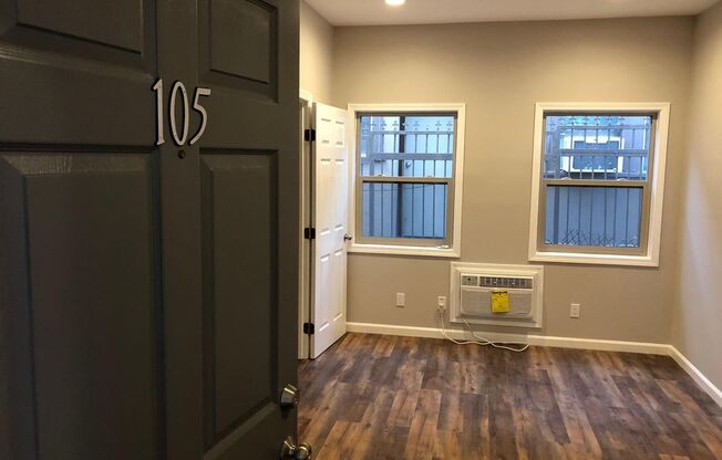 Studio, 1 bath, 414 sqft, $1,300, Unit 104