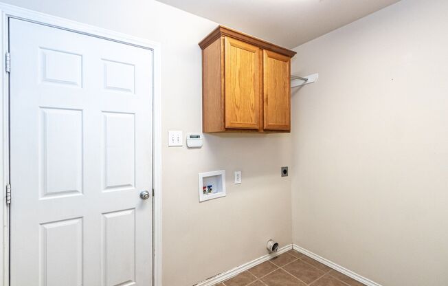 3 beds, 2 baths, $1,450