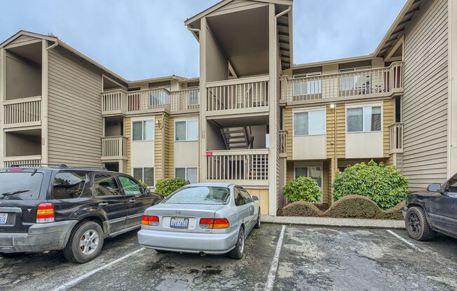 2 beds, 1 bath, 875 sqft, $2,095, Unit Unit 02