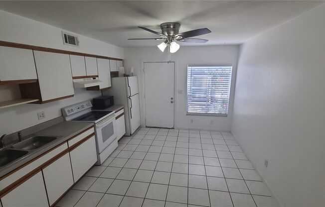 4208 LA PALMA CT