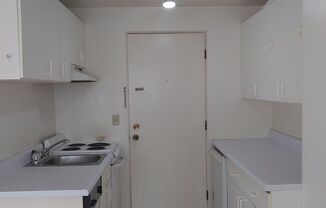 Studio, 1 bath, 350 sqft, $1,115, Unit 126-2B