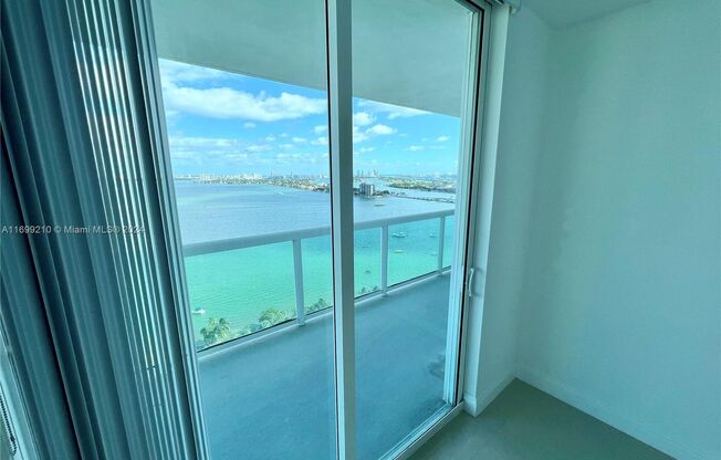 2 beds, 2 baths, 1,154 sqft, $4,800, Unit 1800 N Bayshore Dr # 24-09 (A11699210)