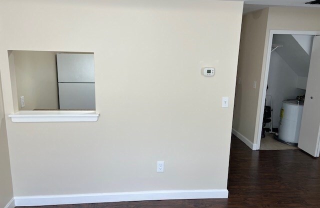 2 beds, 1 bath, 764 sqft, $2,100, Unit 1-27